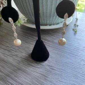Drop Pearl Earings